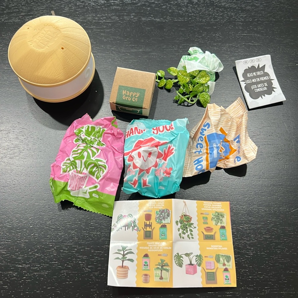 MGA’s miniverse make it mini lifestyle home series hanging pathos
